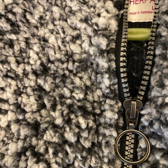 Cozy grey Sherpa - Picture 2 of 4